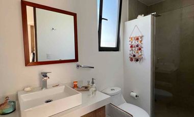 Casa en venta seminueva en Querétaro junto a El Refugio