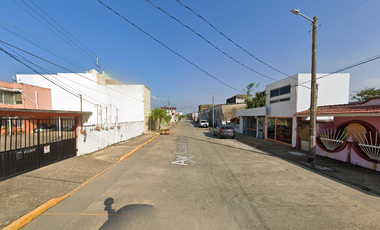 Casa en Venta en Guadalupe Victoria, Coatzacoalcos – Amplia, Bien Ubicada y con Gran Plusvalía