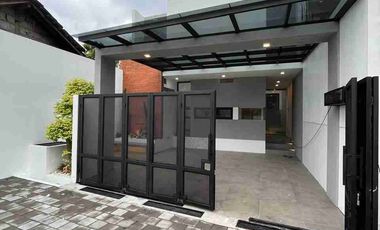 RUMAH HOMY DENGAN KONSEP INDUSTRIAL MODERN DEKAT KAMPUS UII