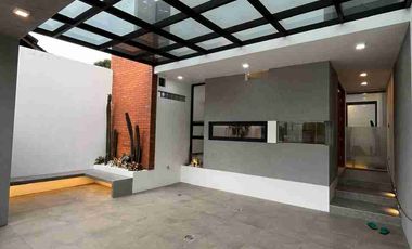 RUMAH HOMY DENGAN KONSEP INDUSTRIAL MODERN DEKAT KAMPUS UII