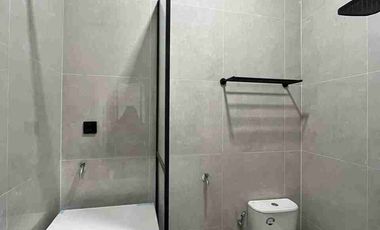 RUMAH HOMY DENGAN KONSEP INDUSTRIAL MODERN DEKAT KAMPUS UII