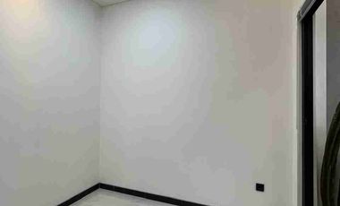 RUMAH HOMY DENGAN KONSEP INDUSTRIAL MODERN DEKAT KAMPUS UII