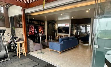 VENDO BELLO DUPLEX EN TAMBOS - FRENTE A LINDO PARQUE 🌳 - MUY CERCA AL CC CHACARILLA - FINOS ACABADOS