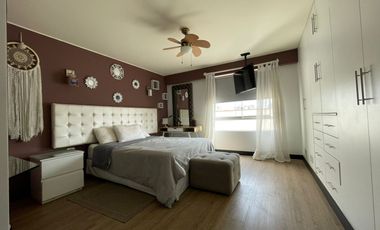 VENDO BELLO DUPLEX EN TAMBOS - FRENTE A LINDO PARQUE 🌳 - MUY CERCA AL CC CHACARILLA - FINOS ACABADOS