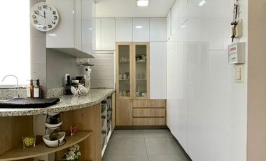 VENDO BELLO DUPLEX EN TAMBOS - FRENTE A LINDO PARQUE 🌳 - MUY CERCA AL CC CHACARILLA - FINOS ACABADOS