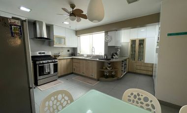 VENDO BELLO DUPLEX EN TAMBOS - FRENTE A LINDO PARQUE 🌳 - MUY CERCA AL CC CHACARILLA - FINOS ACABADOS