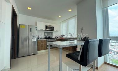 Departamento amueblado con amenidades y 2 recámaras, RENTA - Santa Fe Juriquilla