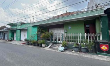 dijual rumah tengah kota solo