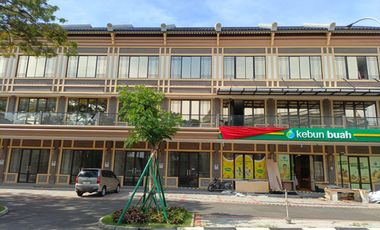 Ruko Korean Town Green Lake City hadap Jalan Raya Bangunan Brand New