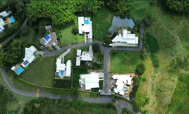 VENTA DE LOTE CAMPESTRE EN MALABAR CERRITOS CON LAGO PROPIO