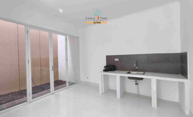 Rumah Baru 2.5 Lantai Siap Huni Dalam Townhouse Ekslusif di Pesanggrahan Jakarta Selatan