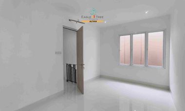 Rumah Baru 2.5 Lantai Siap Huni Dalam Townhouse Ekslusif di Pesanggrahan Jakarta Selatan
