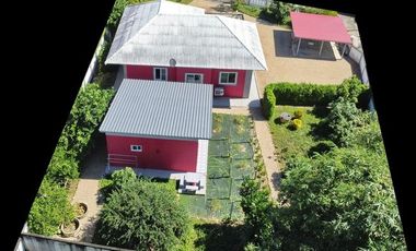 Immaculate Country Home with Separate Guest Cottage • Private Walled Plot • Freehold or 30-Year Registered Lease