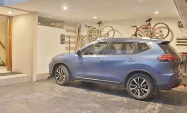 CASA EN CALLE CERRADA CON EXCELENTE ILUMINACIÓN