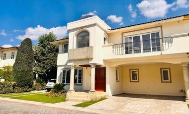 Renta de Residencia con casa club