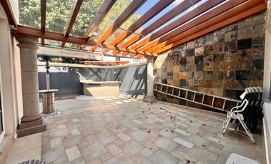 Renta de Residencia con casa club