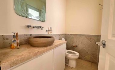 Renta de Residencia con casa club