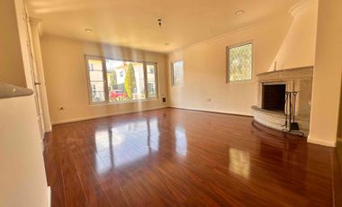 Renta de Residencia con casa club