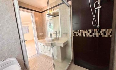 Renta de Residencia con casa club