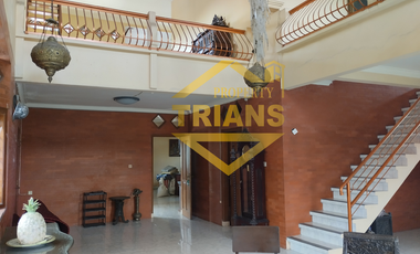 Rumah semi Villa PURBARATU sangat dekat kepusat kota