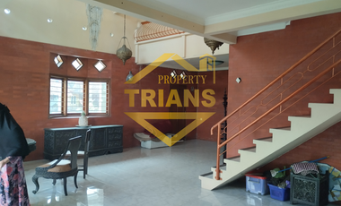 Rumah semi Villa PURBARATU sangat dekat kepusat kota