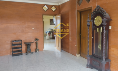 Rumah semi Villa PURBARATU sangat dekat kepusat kota