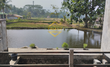 Rumah semi Villa PURBARATU sangat dekat kepusat kota