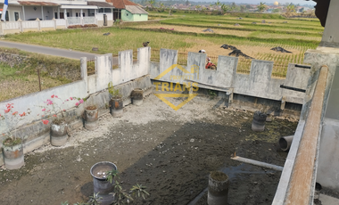 Rumah semi Villa PURBARATU sangat dekat kepusat kota