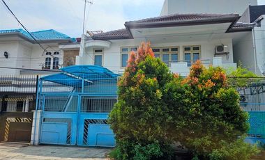 Disewakan Rumah Besar Kartini 2 Lantai Furnished Lengkap Dekat Pusat Pembelanjaan Mangga 2 Square & Ancol Dufan Lokasi Sawah Besar Jakarta Pusat