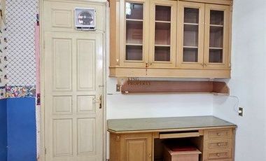 Disewakan Rumah Besar Kartini 2 Lantai Furnished Lengkap Dekat Pusat Pembelanjaan Mangga 2 Square & Ancol Dufan Lokasi Sawah Besar Jakarta Pusat
