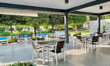 Casa en coto 10 Solares, Vasanta, con cuarto de servicio y estudio con baño completo en pb