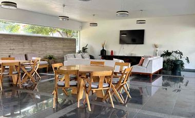 Casa en coto 10 Solares, Vasanta, con cuarto de servicio y estudio con baño completo en pb