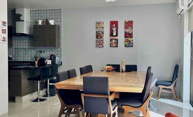 Casa en coto 10 Solares, Vasanta, con cuarto de servicio y estudio con baño completo en pb