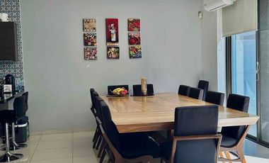 Casa en coto 10 Solares, Vasanta, con cuarto de servicio y estudio con baño completo en pb