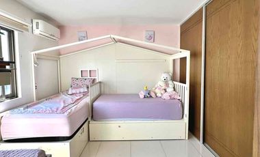 Casa en coto 10 Solares, Vasanta, con cuarto de servicio y estudio con baño completo en pb