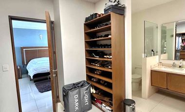 Casa en coto 10 Solares, Vasanta, con cuarto de servicio y estudio con baño completo en pb