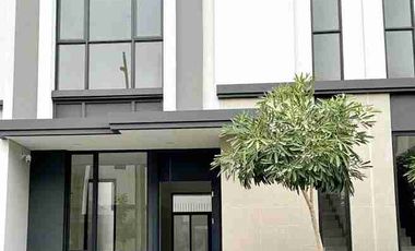 Asya sentarum.JGC.Rumah sewa cakung jakarta timur.waktu survey di weekend