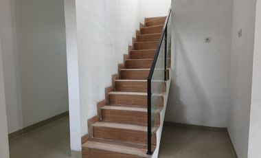 Dijual Rumah 2 Lantai Colomadu 600 jt-an dekat Toll dan Bandara