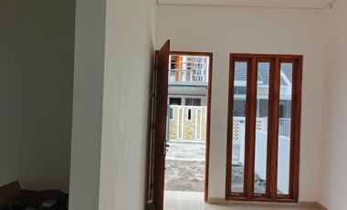 Dijual Rumah 2 Lantai Colomadu 600 jt-an dekat Toll dan Bandara