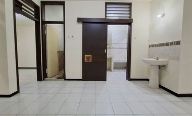 Fasilitas Mall Central Park, Taman Anggrek, Pasar Kedoya Baru, RS Siloam Kebon Jeruk, IPEKA Christian School Kedoya, Disewakan Rumah Kebon Jeruk Baru