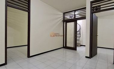 Disewakan Rumah Minimalis Full Renovasi Bagus Kebon Jeruk Baru, Lingkungan Aman dan Bebas Banjir