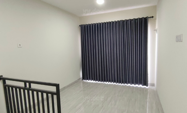 Rumah Cantik 2,5 Lantai Konsep Scandinavian Harga Murah Dekat Jalan Raya