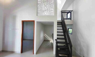 Rumah Baru 2 Lantai Siap Huni di Gentan Solo – Mewah, Lokasi Strategis, Harga Nego!