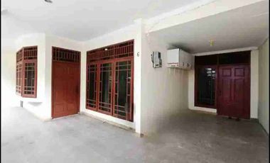 Dijual Cepat Rumah Murah Luas 164 m² di Rawamangun