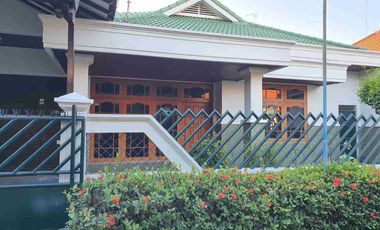 Disewakan Rumah 2 lantai di Perak Surabaya