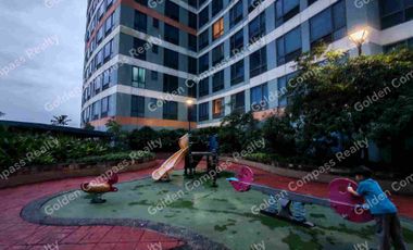 1 bedroom fuly furnished Eastwood condo with Mall access