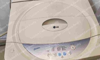 1 bedroom fuly furnished Eastwood condo with Mall access