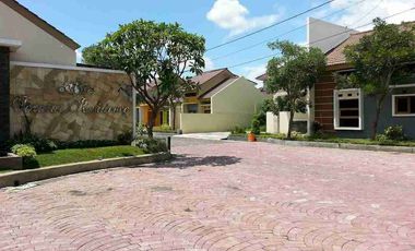 Di sewakan termurah cluster pinggir jalan Timur 1.5 km LUWES Gading