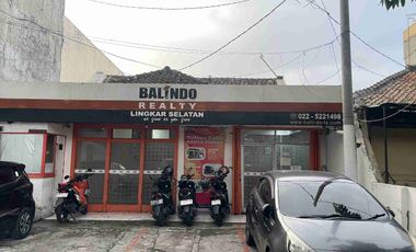 Disewakan rumah mainroad BKR cocok untuk kantor+tempat usaha, lokasi strategis tengah kota bandung