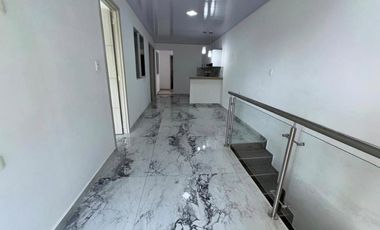 ARRIENDO APARTAMENTO EN EL SEGUNDO PISO, BARRIO LA VORÁGINE.